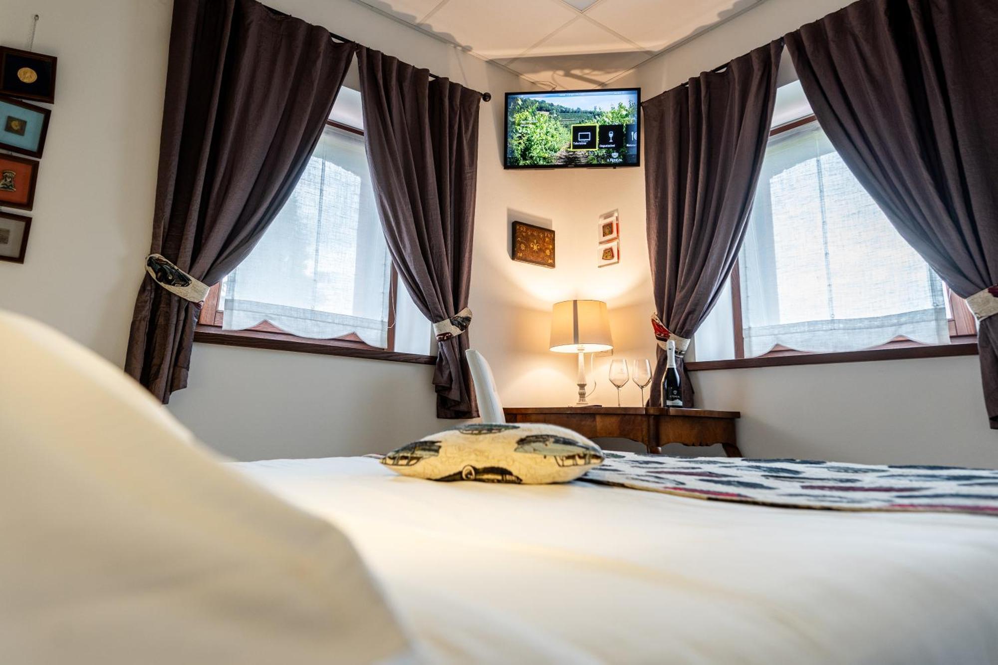 Il Roncal Wine Resort - For Wine Lovers ชิวีดาเล เดล ฟรีอูลี ภายนอก รูปภาพ